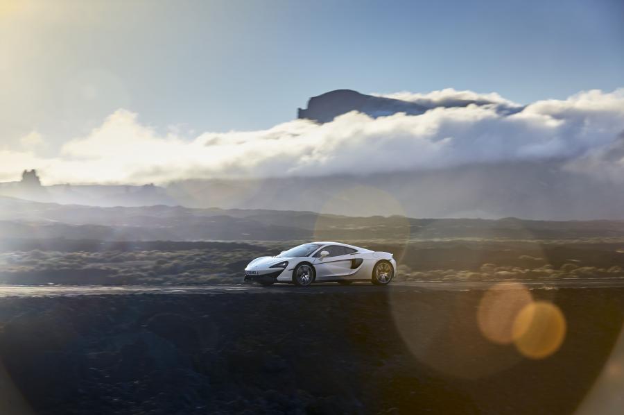  McLaren 570GT 2016 года  (UK) (фото 41 из 125)